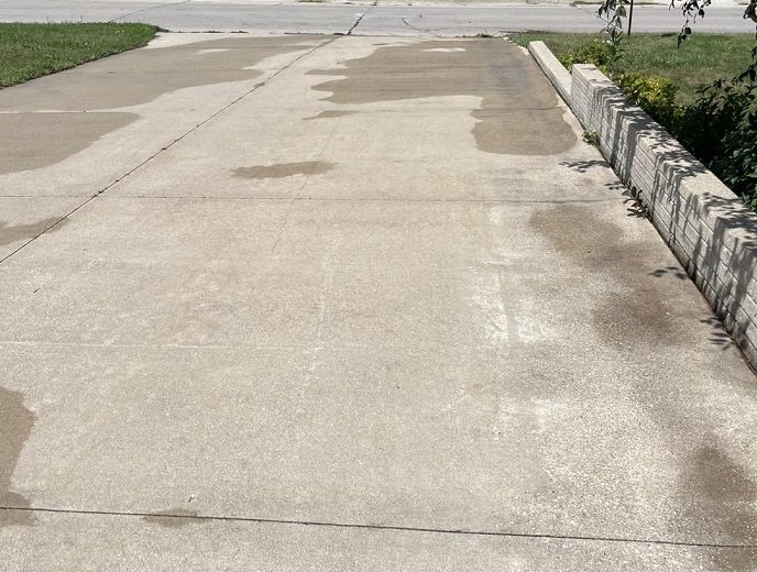 Driveway cleaning in North East Iowa